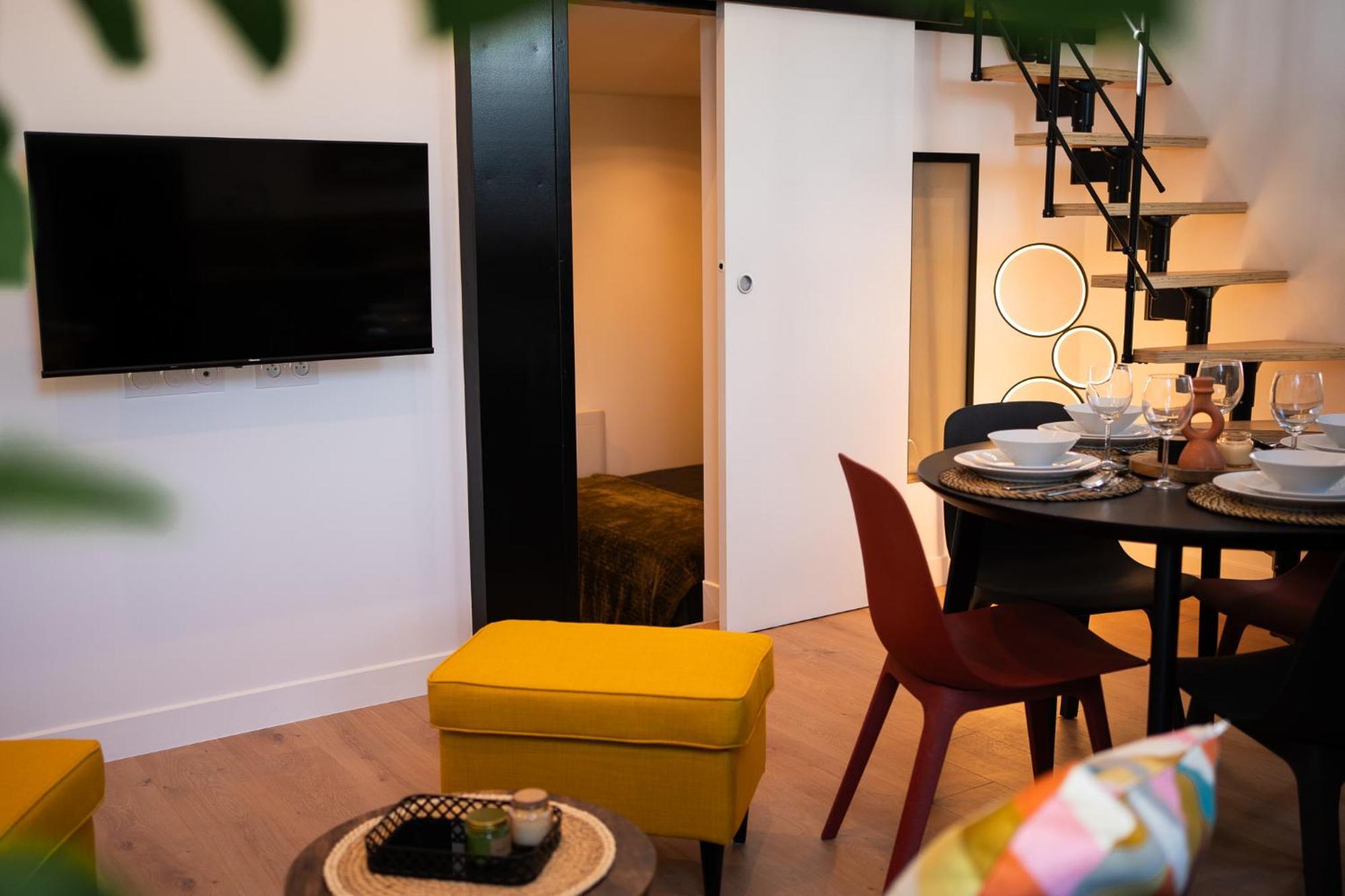 Appartements Plein Centre, A 5 Minutes Du Chateau Onzain Exterior photo