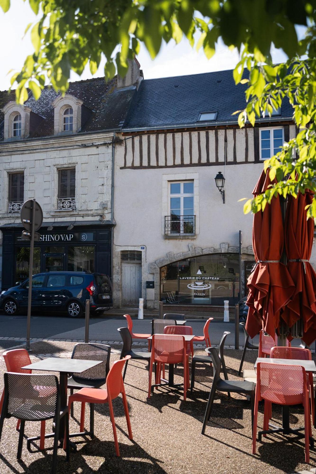 Appartements Plein Centre, A 5 Minutes Du Chateau Onzain Exterior photo